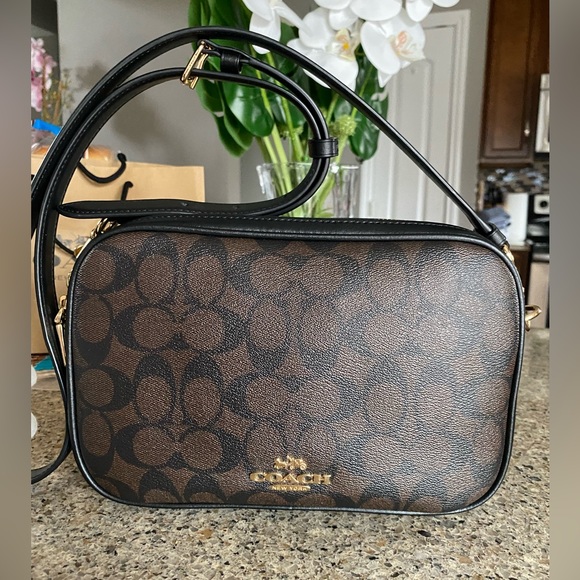 Coach Handbags - 😎🤩COACH F68168 Jes Crossbody In Signature Canvas😎🤩Used like New